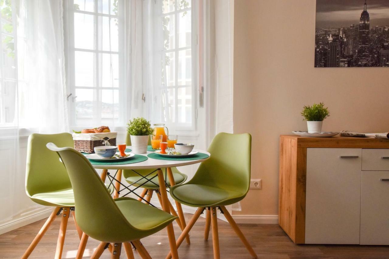 Christine Apartment Close To The Buda Castle Boedapest Buitenkant foto