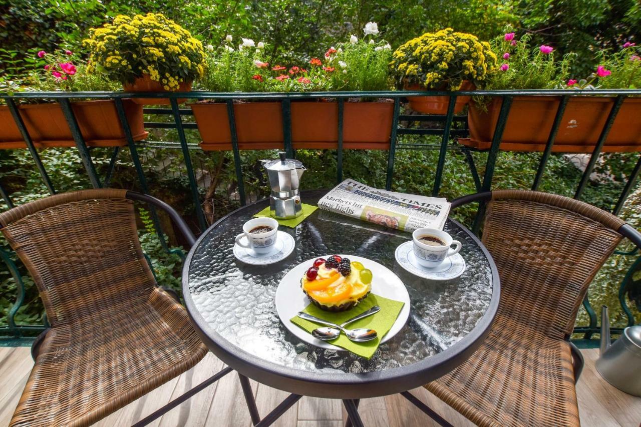 Christine Apartment Close To The Buda Castle Boedapest Buitenkant foto