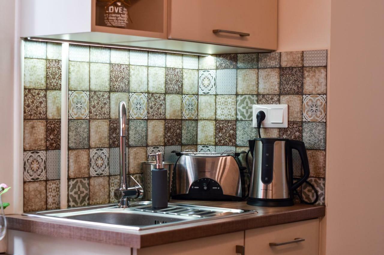Christine Apartment Close To The Buda Castle Boedapest Buitenkant foto