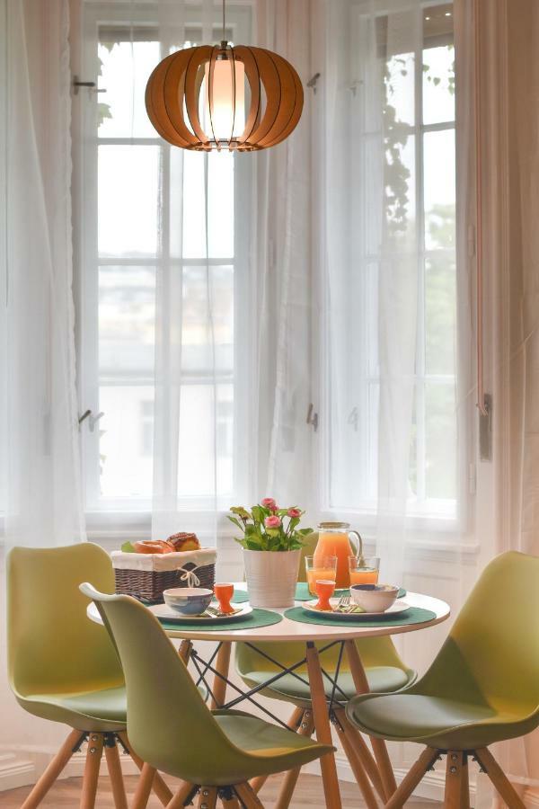 Christine Apartment Close To The Buda Castle Boedapest Buitenkant foto