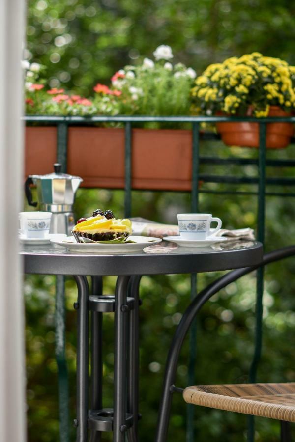 Christine Apartment Close To The Buda Castle Boedapest Buitenkant foto