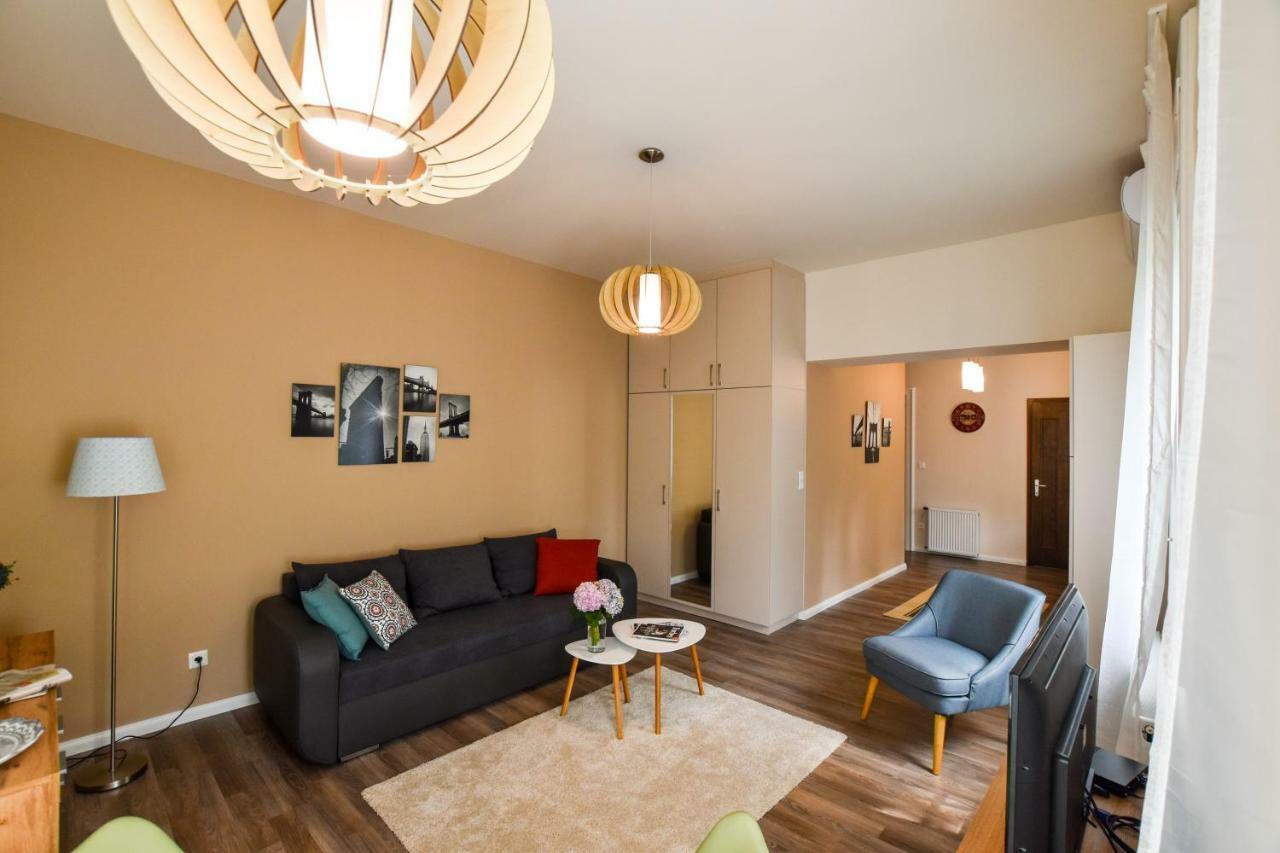 Christine Apartment Close To The Buda Castle Boedapest Buitenkant foto